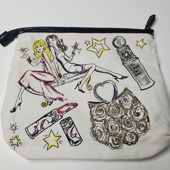 Brighton || Cream Cosmetic Bag Taxi Theme - Picture 5 of 8